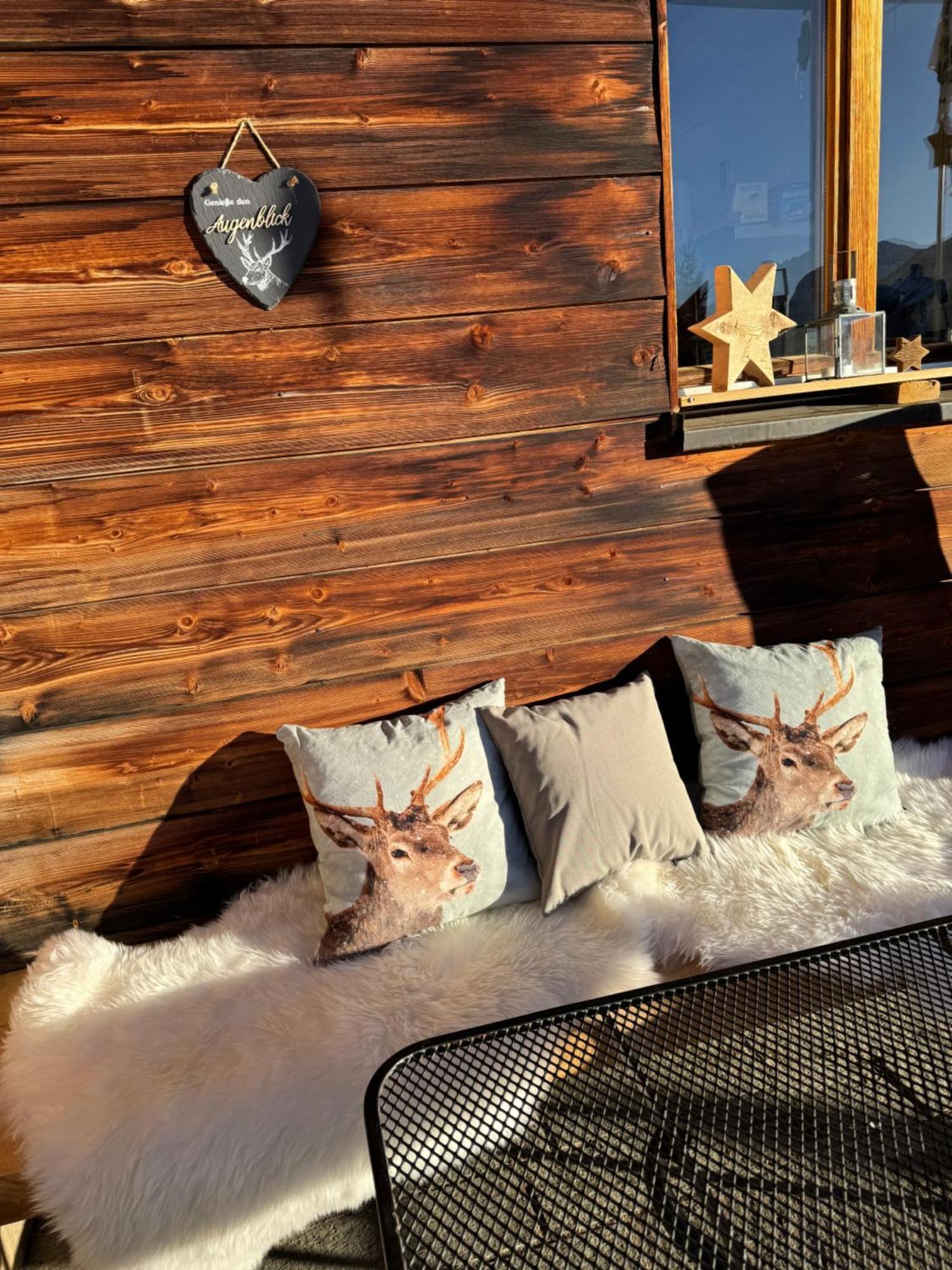 Ustreia Orta Bed & Breakfast Lohn Exterior foto